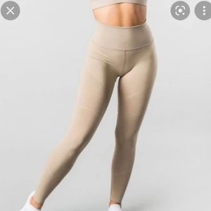 Alphalete Revival R6 Legging in Sand/Tan Size Medium